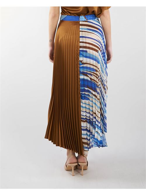 Pleated skirt with split Manila Grace MANILA GRACE |  | N275PSMA425